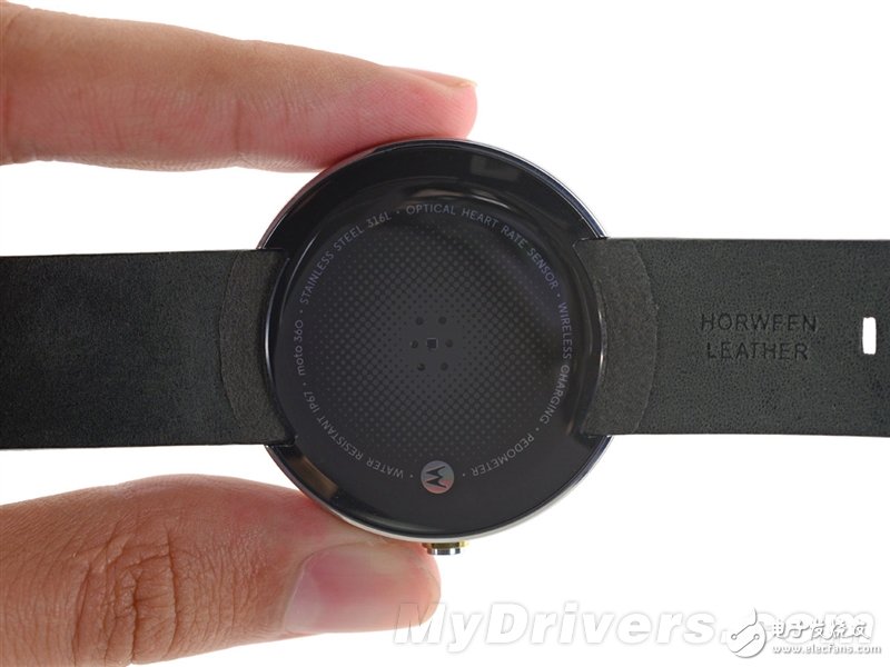 Moto 360暴力拆解：足以秒殺Apple Watch的智能手表？